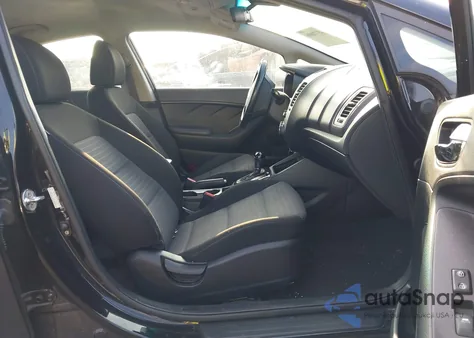 2017 Kia Forte S z USA, uszkodzony, nr VIN 3KPFL4A74HE034854